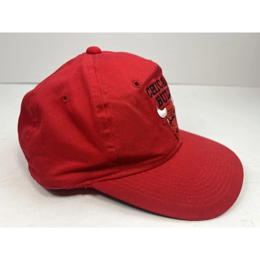 Vintage CHICAGO BULLS Snapback Hat ALL RED The G Cap Mascot
